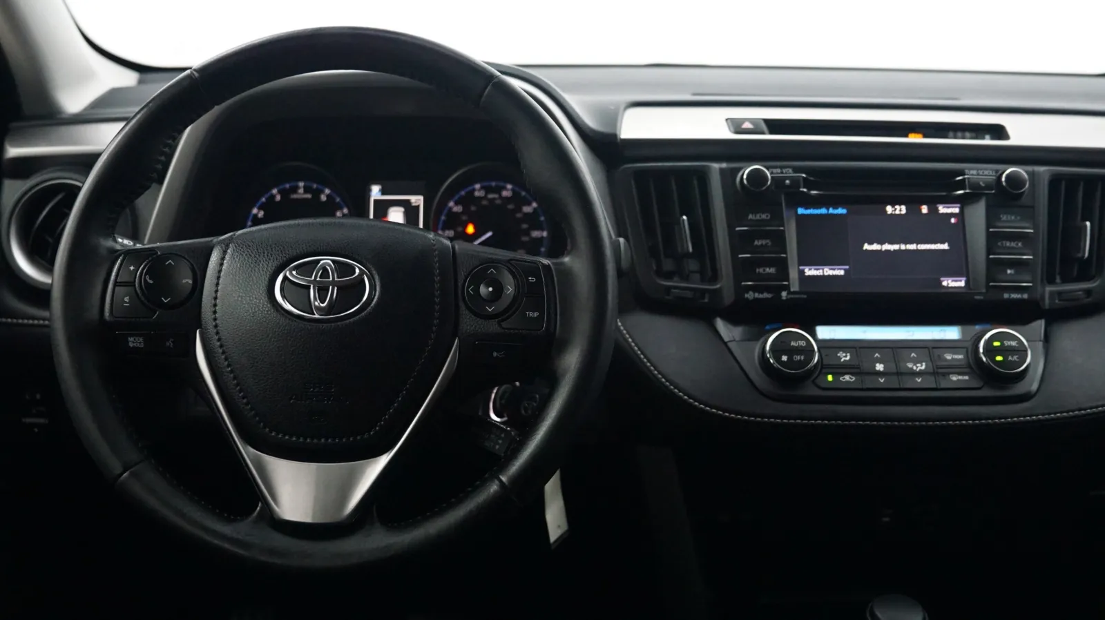 More photos of 2017 Toyota RAV4 XLE at Auto City, CA