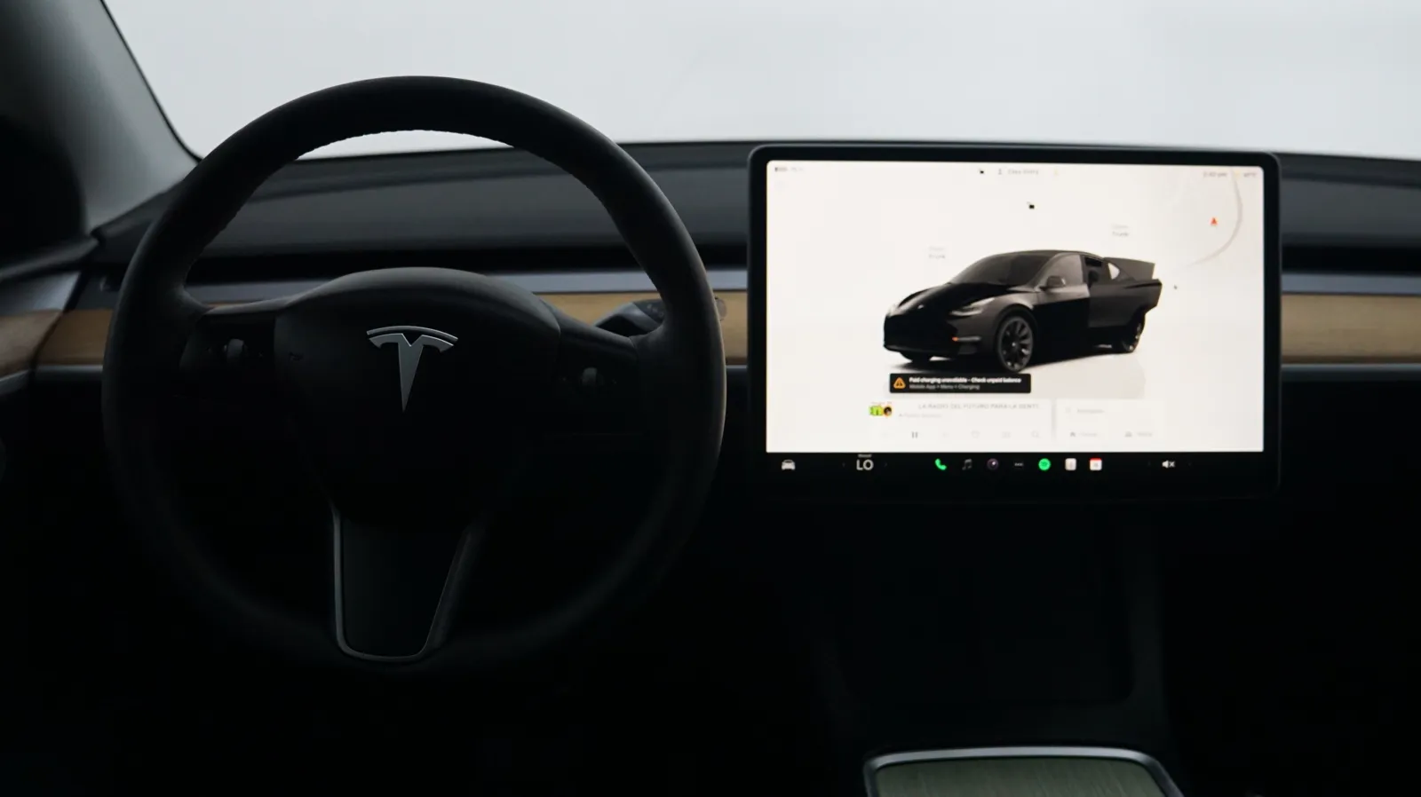 More photos of 2023 Tesla Model Y Long Range at Auto City, CA