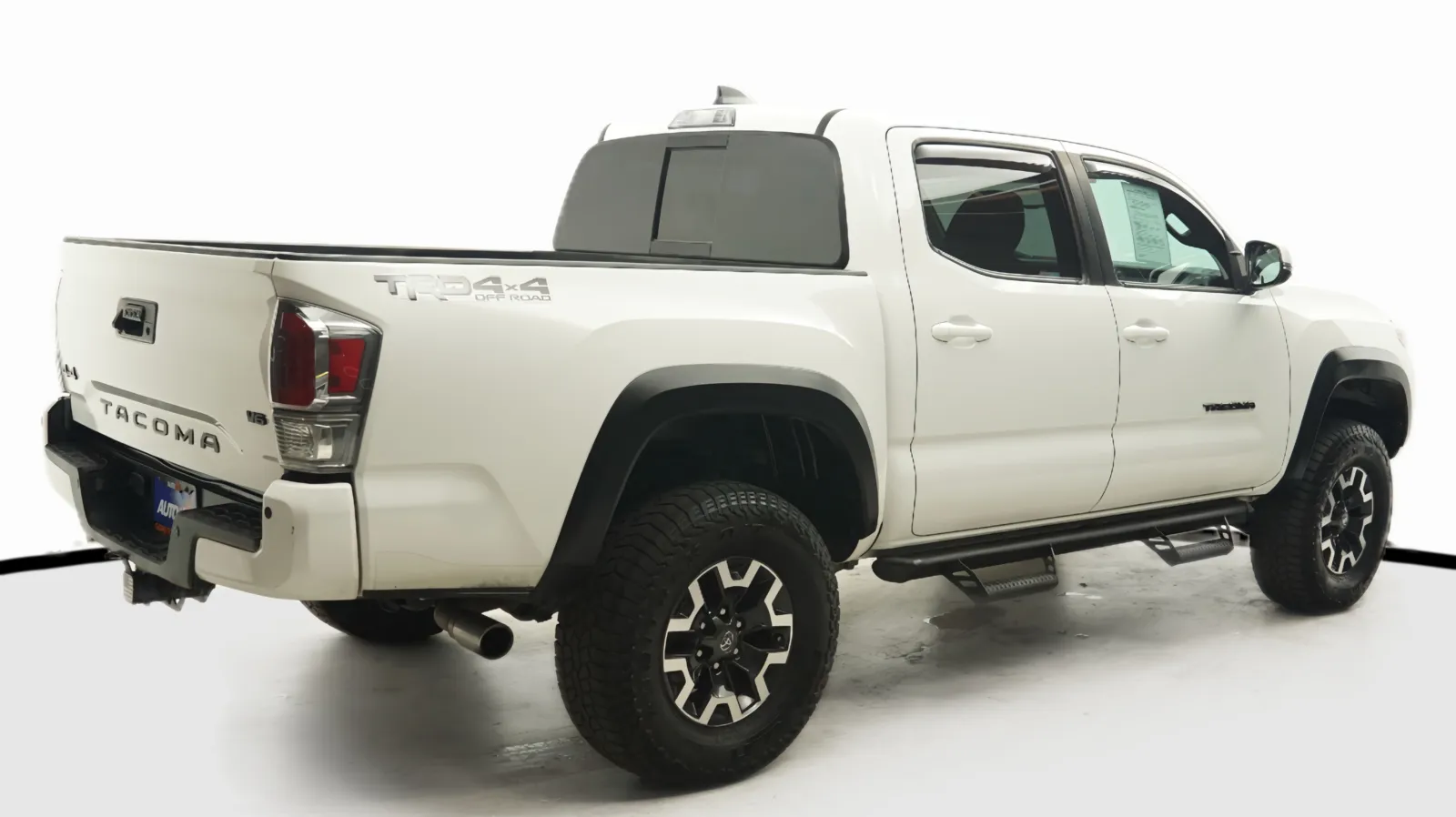 More photos of 2022 Toyota Tacoma TRD Off Road at Auto City, CA