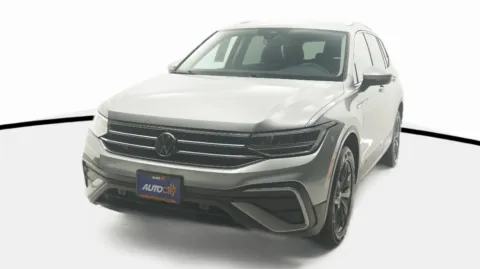 Silver 2024 Volkswagen Tiguan SE for sale in El Cajon, CA