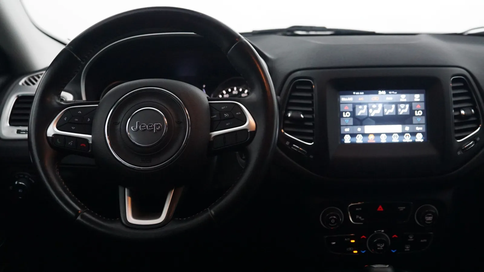 Photos of 2020 Jeep Compass Latitude w/Sun/Wheel Pkg for sale in El Cajon, CA at Auto City