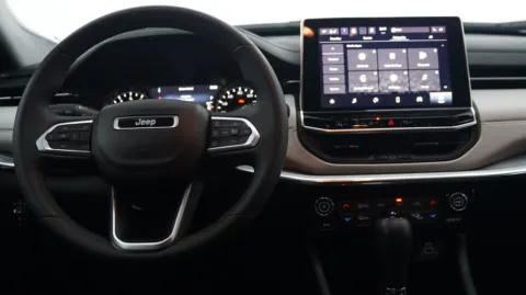 More photos of 2024 Jeep Compass Limited at Auto City, CA