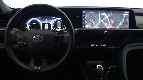 More photos of 2024 Toyota Crown XLE at Auto City, CA