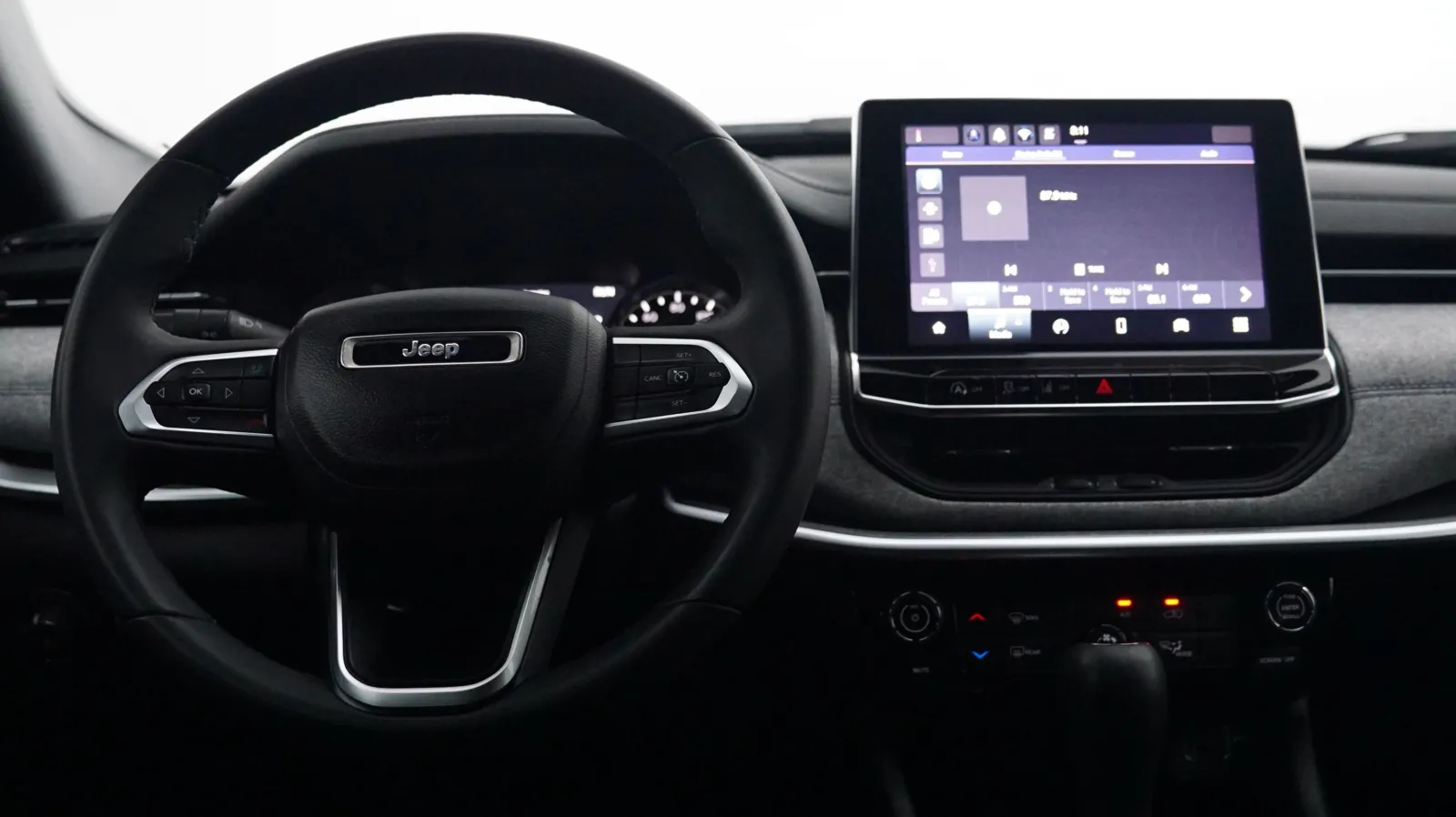 More photos of 2024 Jeep Compass Latitude at Auto City, CA