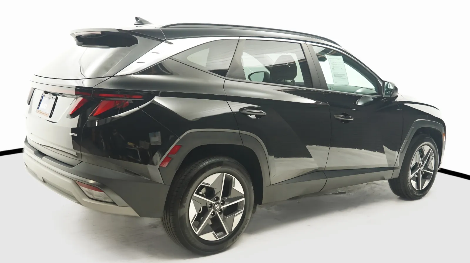 More photos of 2025 Hyundai Tucson SEL at Auto City, CA