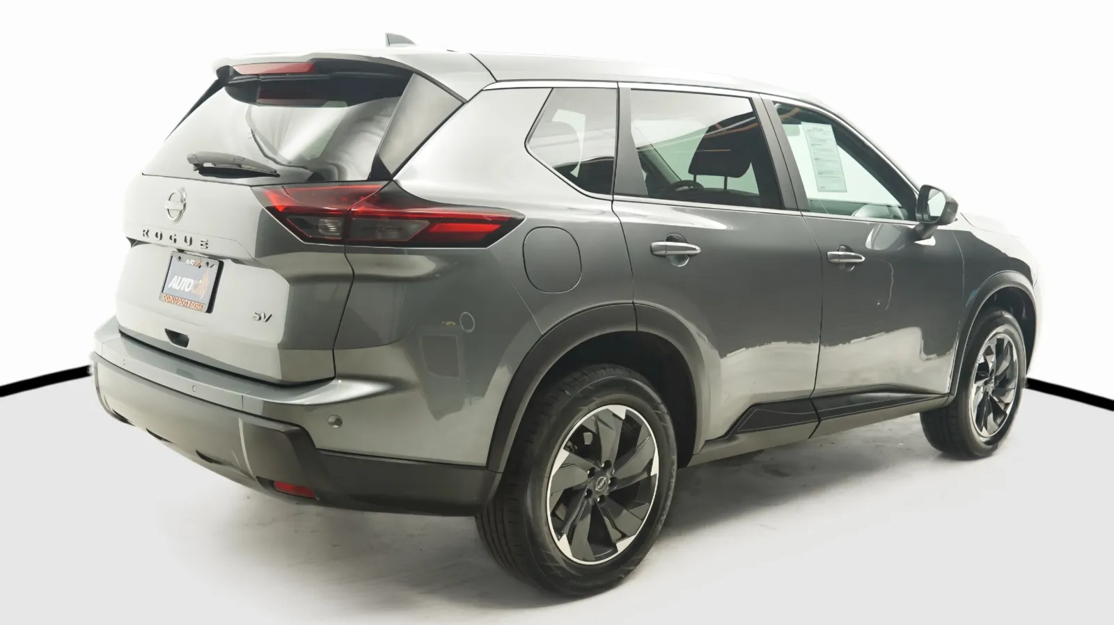 More photos of 2024 Nissan Rogue SV at Auto City, CA