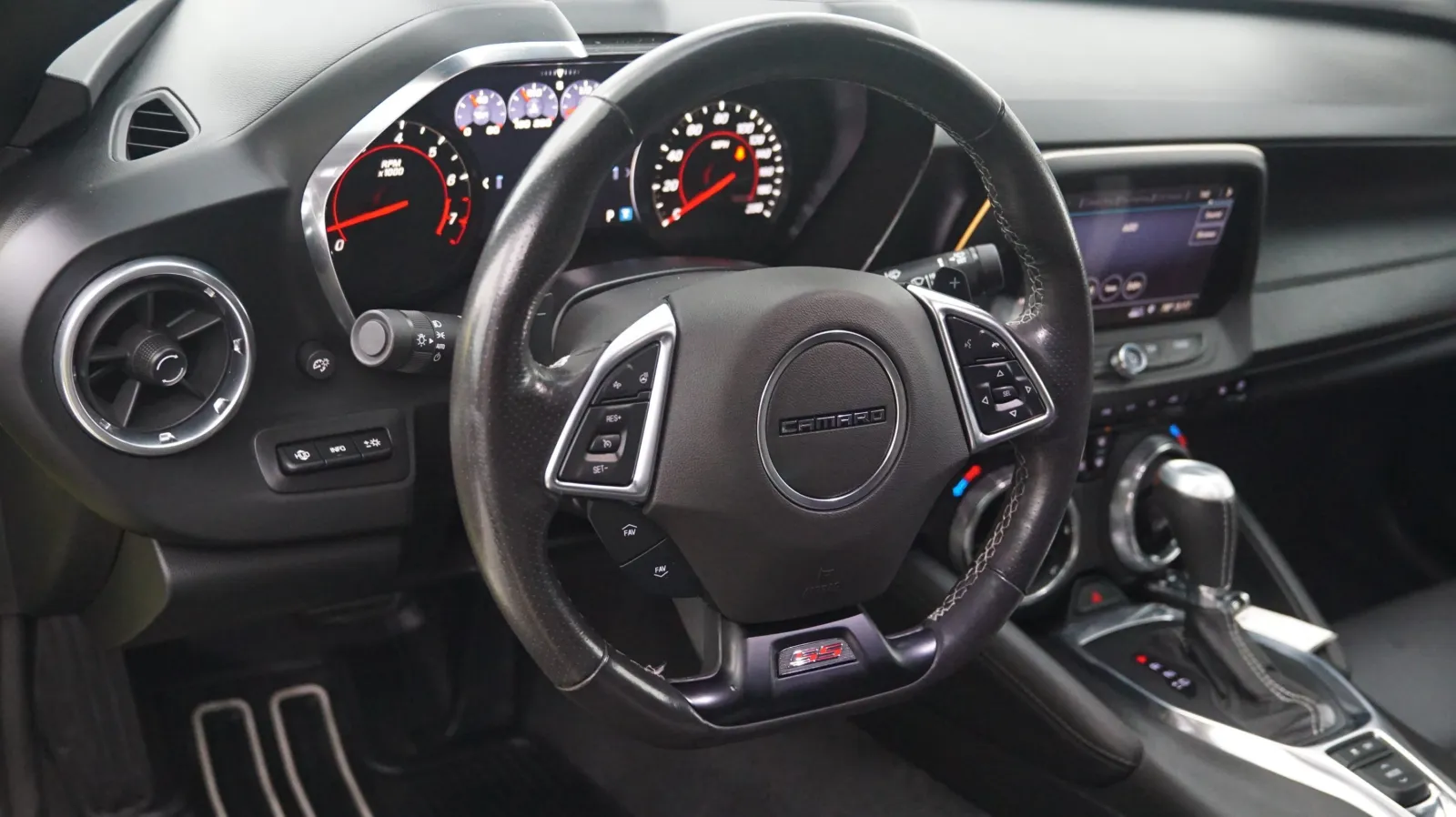 More photos of 2019 Chevrolet Camaro 2SS at Auto City, CA