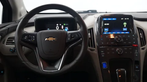 More photos of 2015 Chevrolet Volt Premium at Auto City, CA