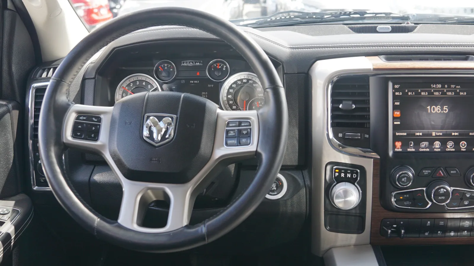 More photos of 2015 Ram 1500 Laramie at Auto City, CA