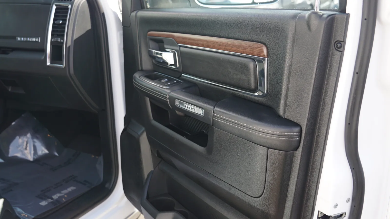 Ram 1500 photo 24