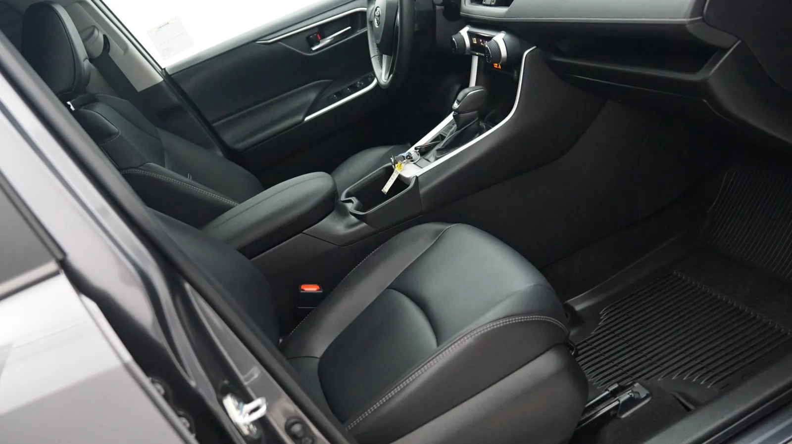 Toyota RAV4 photo 6