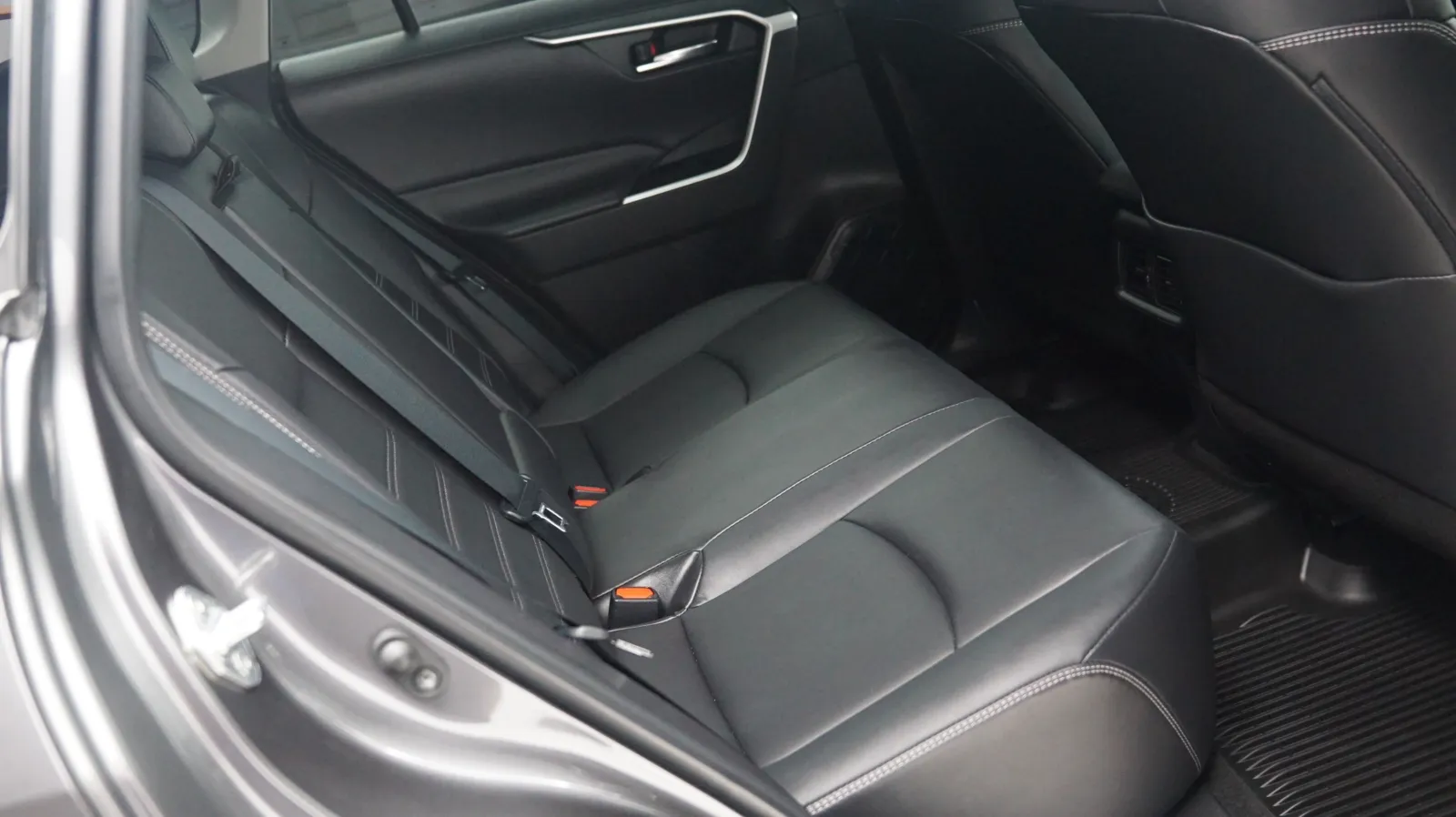 Toyota RAV4 photo 11