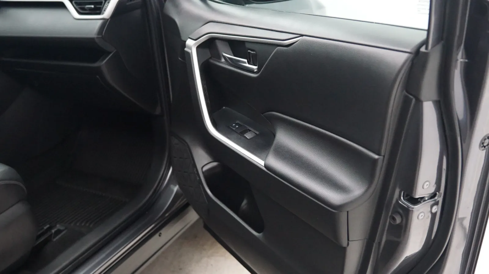 Toyota RAV4 photo 14