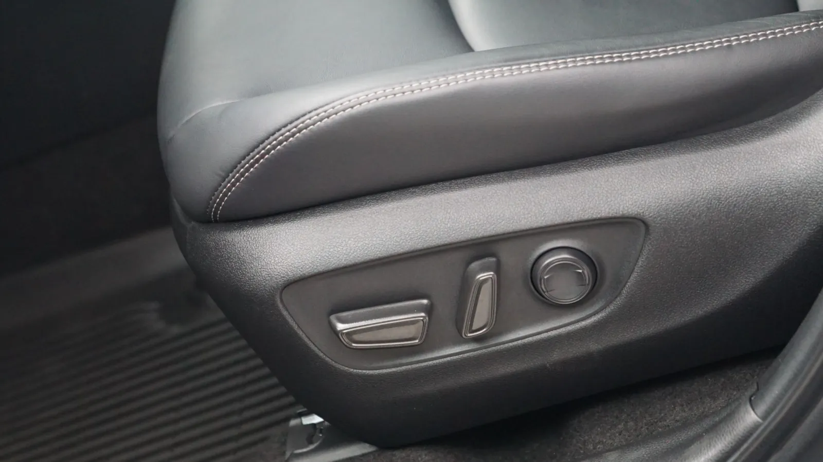 Toyota RAV4 photo 15