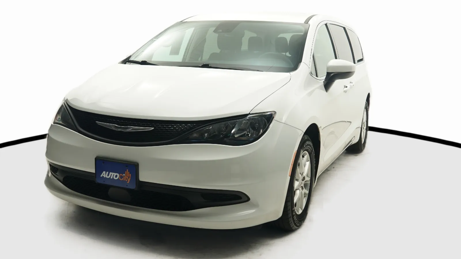 White 2023 Chrysler Voyager LX for sale in El Cajon, CA