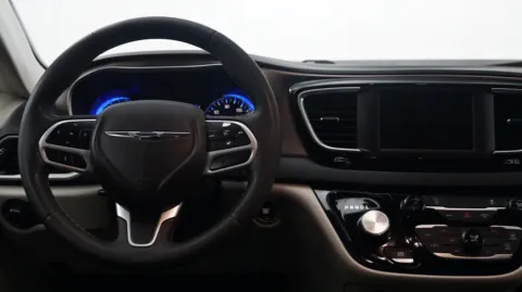 More photos of 2023 Chrysler Voyager LX at Auto City, CA