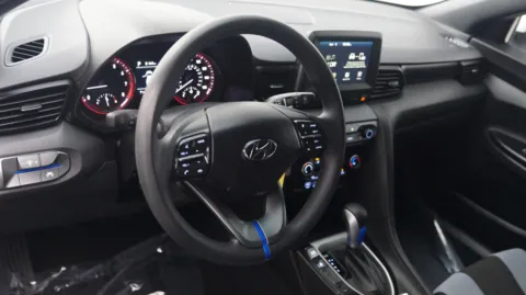 More photos of 2019 Hyundai Veloster 2.0 at Auto City, CA