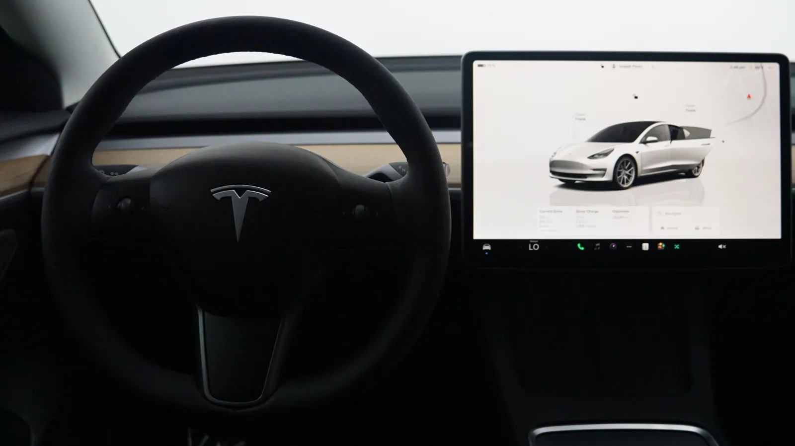 More photos of 2023 Tesla Model 3 at Auto City, CA