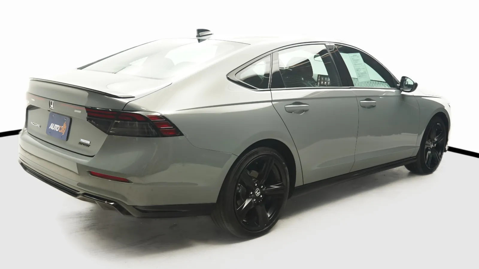 More photos of 2023 Honda Accord Hybrid Sport-L at Auto City, CA