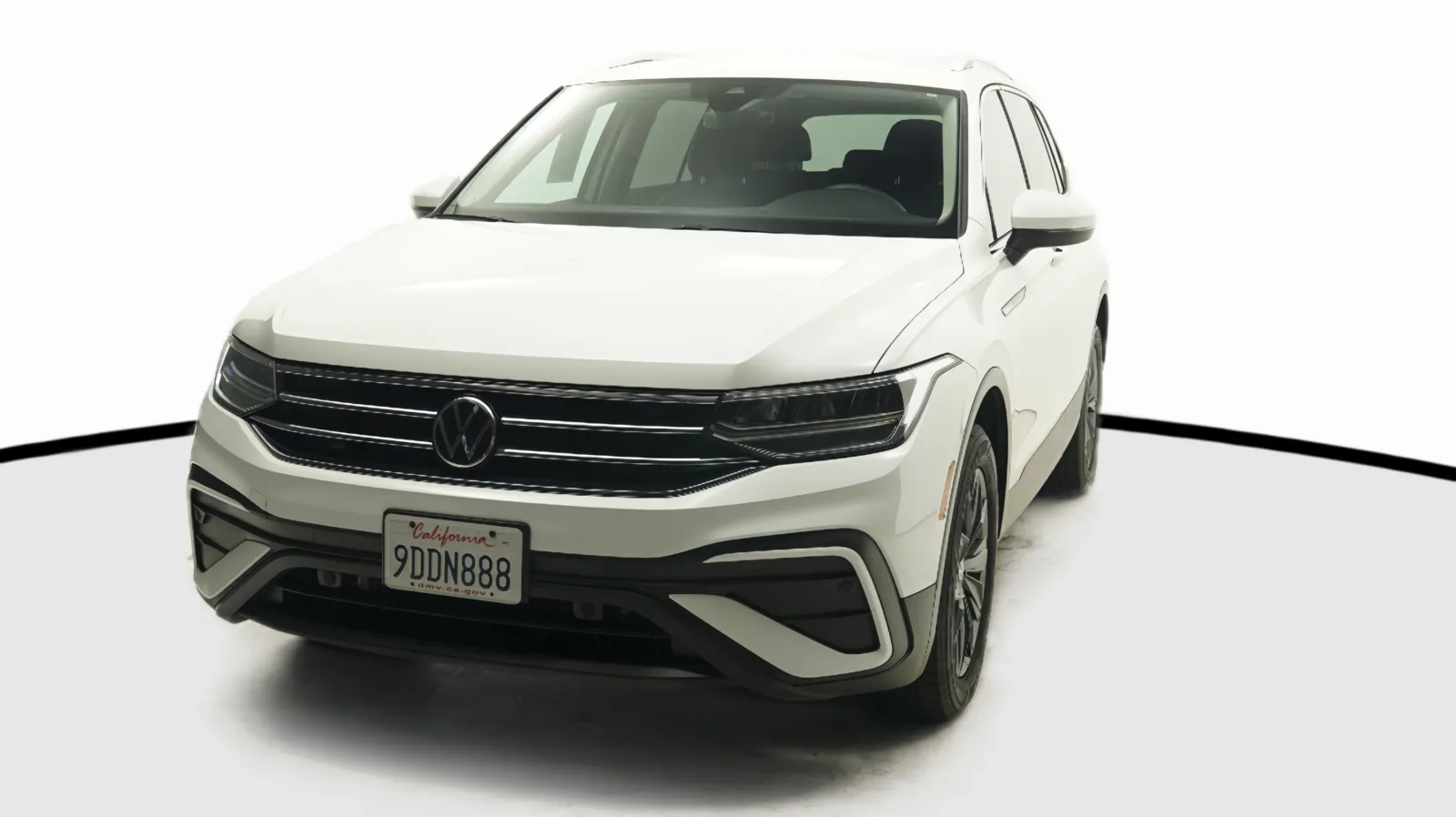 White 2023 Volkswagen Tiguan SE for sale in El Cajon, CA