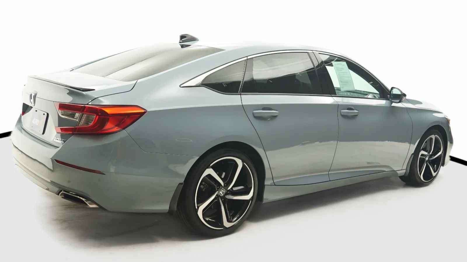 More photos of 2022 Honda Accord Sport SE at Auto City, CA