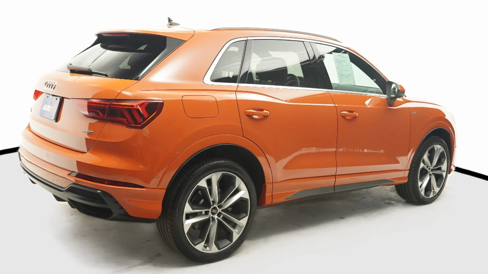 More photos of 2020 Audi Q3 S line Prestige at Auto City, CA