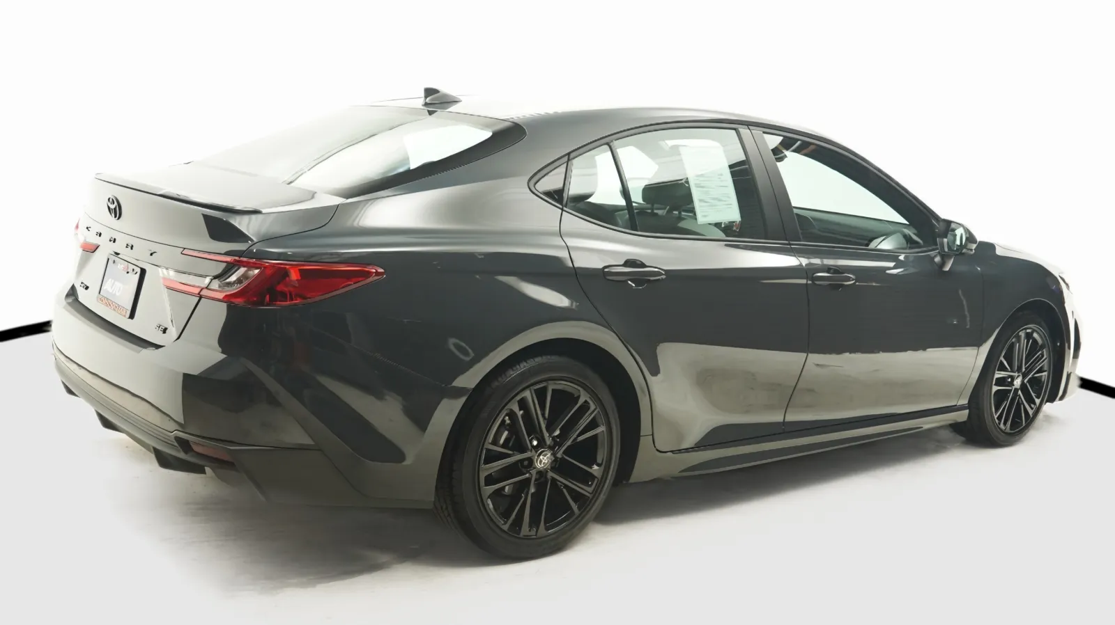 More photos of 2025 Toyota Camry SE at Auto City, CA