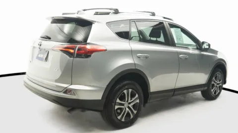 More photos of 2017 Toyota RAV4 LE at Auto City, CA