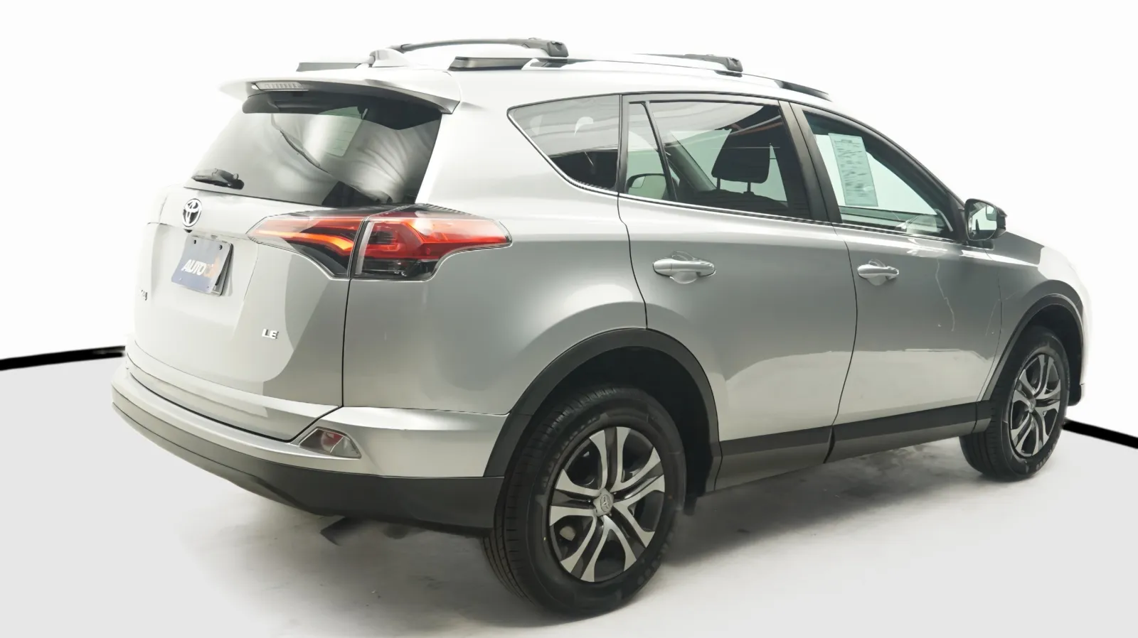 More photos of 2017 Toyota RAV4 LE at Auto City, CA