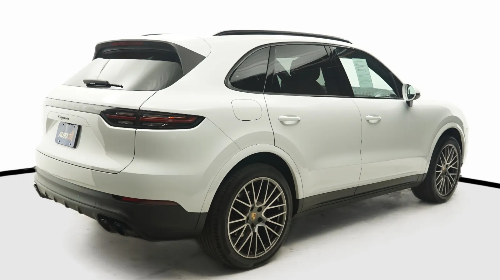 More photos of 2022 Porsche Cayenne Platinum Edition at Auto City, CA