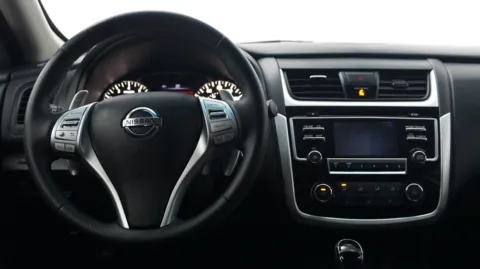 More photos of 2018 Nissan Altima 2.5 SR at Auto City, CA