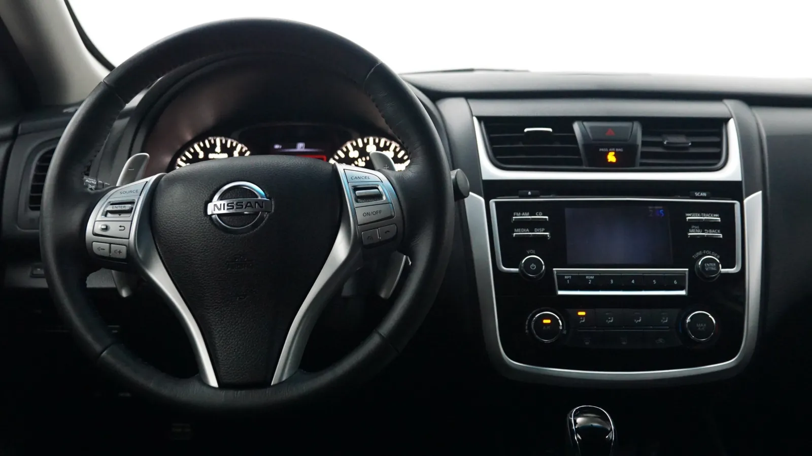 More photos of 2018 Nissan Altima 2.5 SR at Auto City, CA