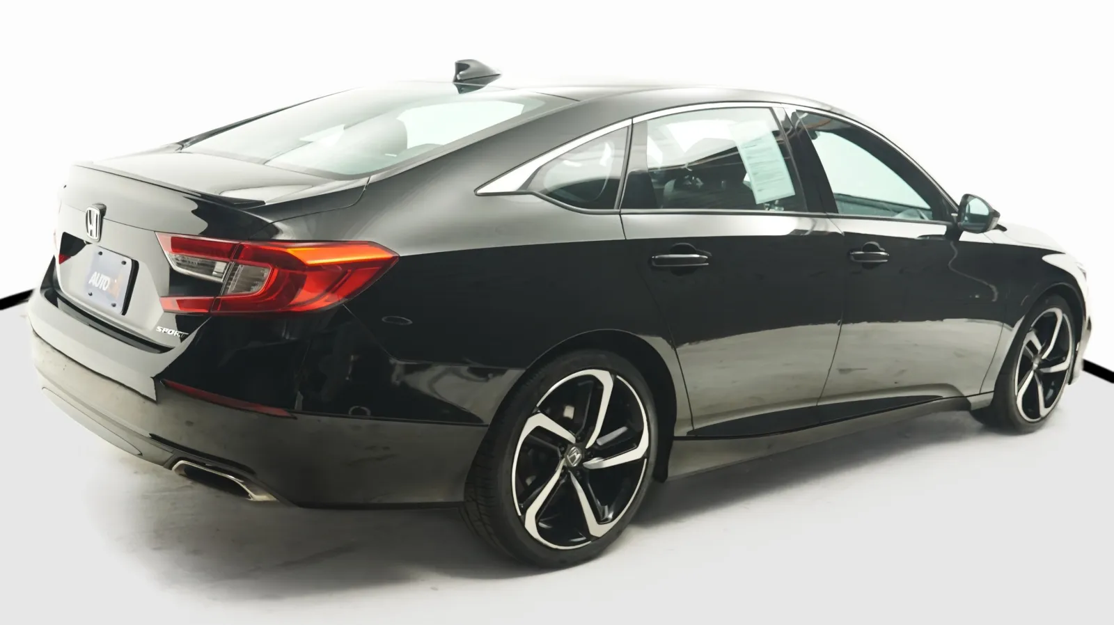 More photos of 2018 Honda Accord Sport 1.5T at Auto City, CA