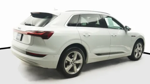 More photos of 2019 Audi e-tron Premium Plus at Auto City, CA