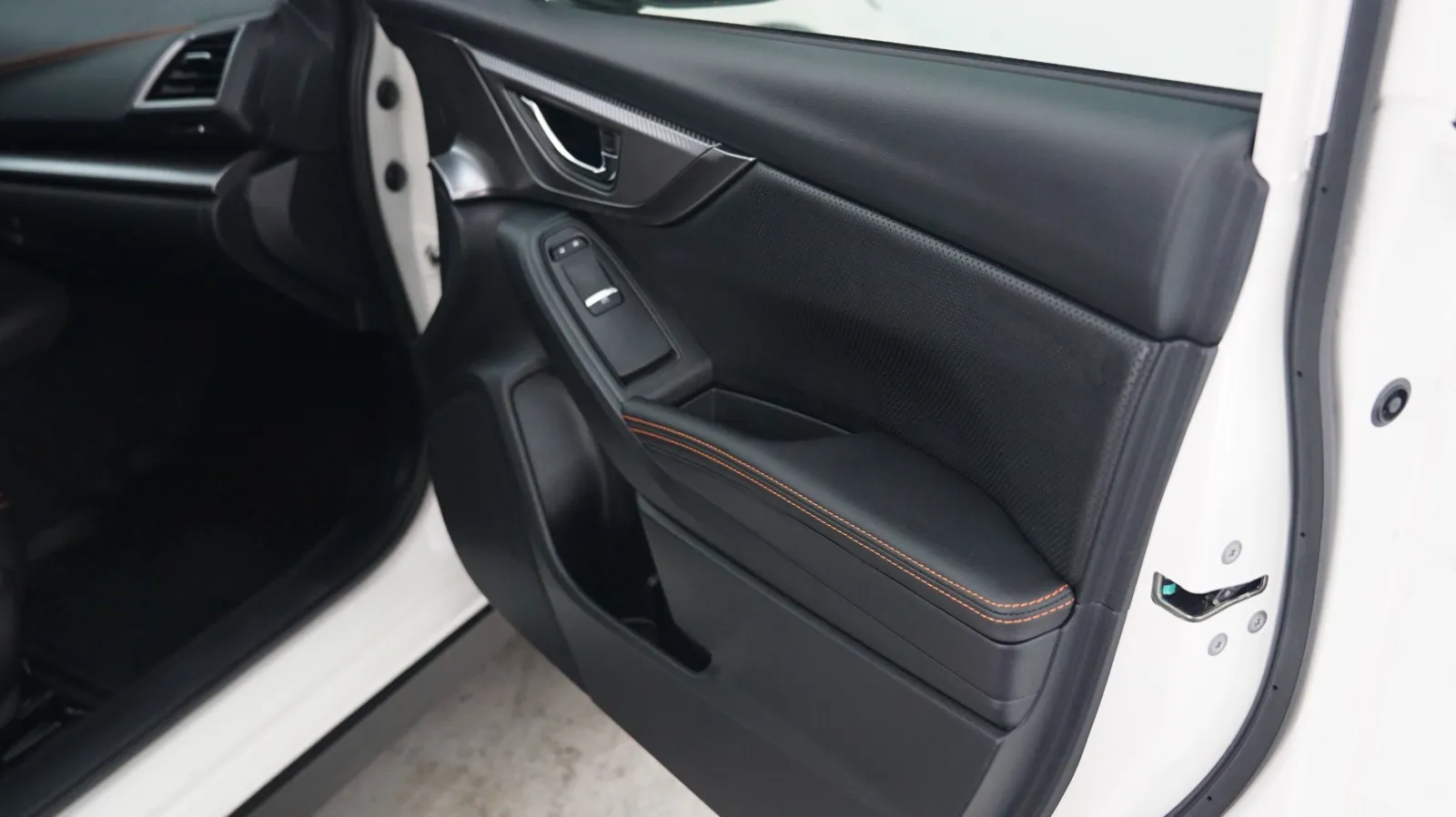 Subaru Crosstrek photo 11