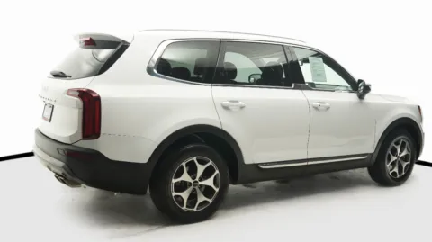 More photos of 2022 Kia Telluride EX at Auto City, CA