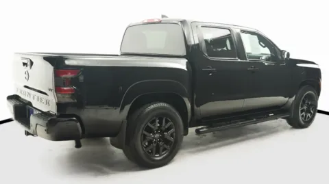 More photos of 2023 Nissan Frontier SV at Auto City, CA