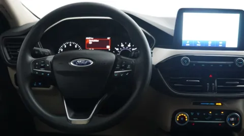 More photos of 2020 Ford Escape SE at Auto City, CA