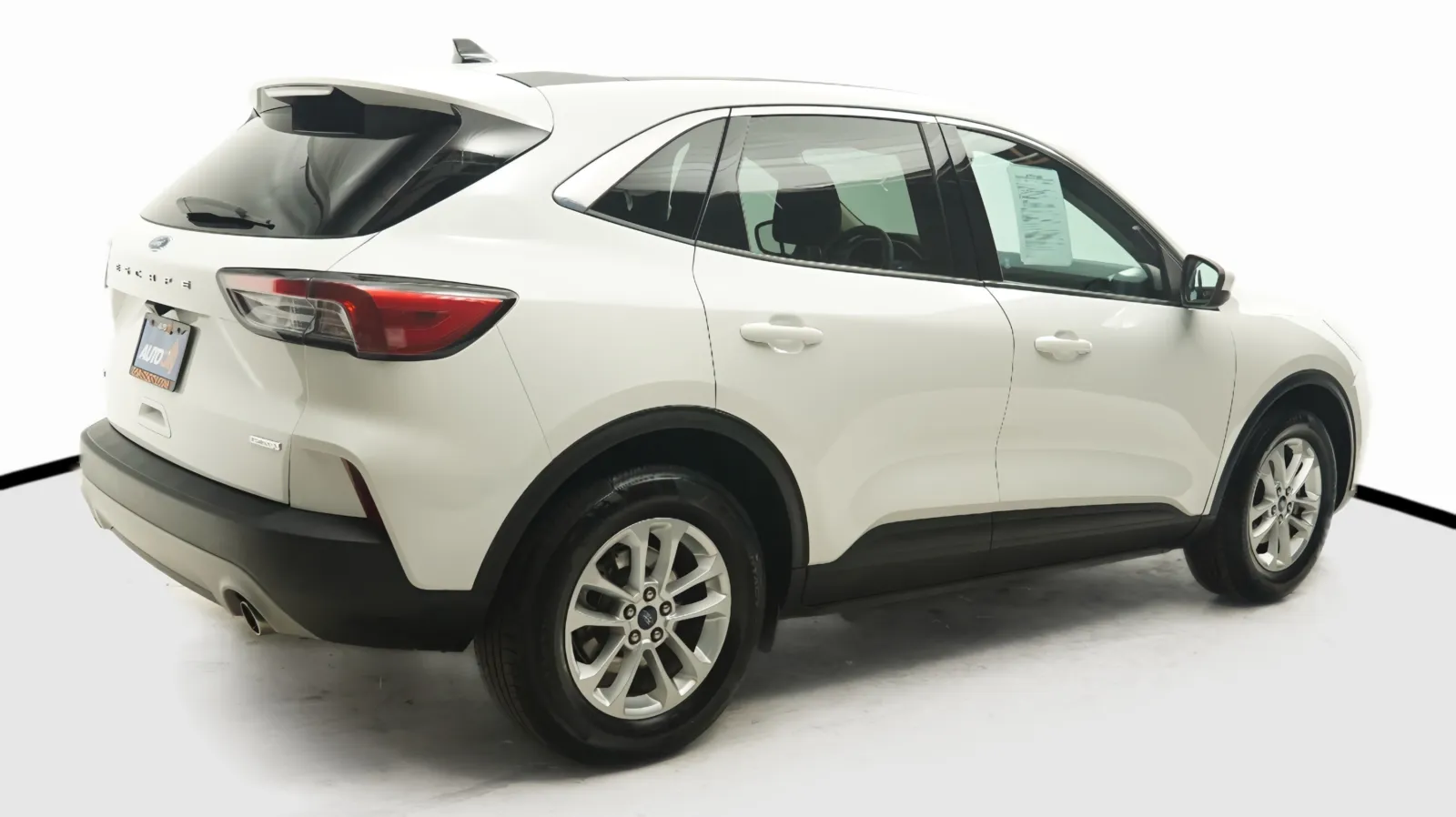 More photos of 2020 Ford Escape SE at Auto City, CA