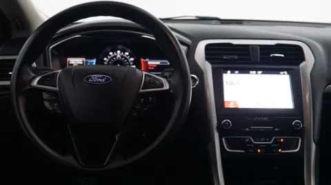 More photos of 2019 Ford Fusion SE at Auto City, CA