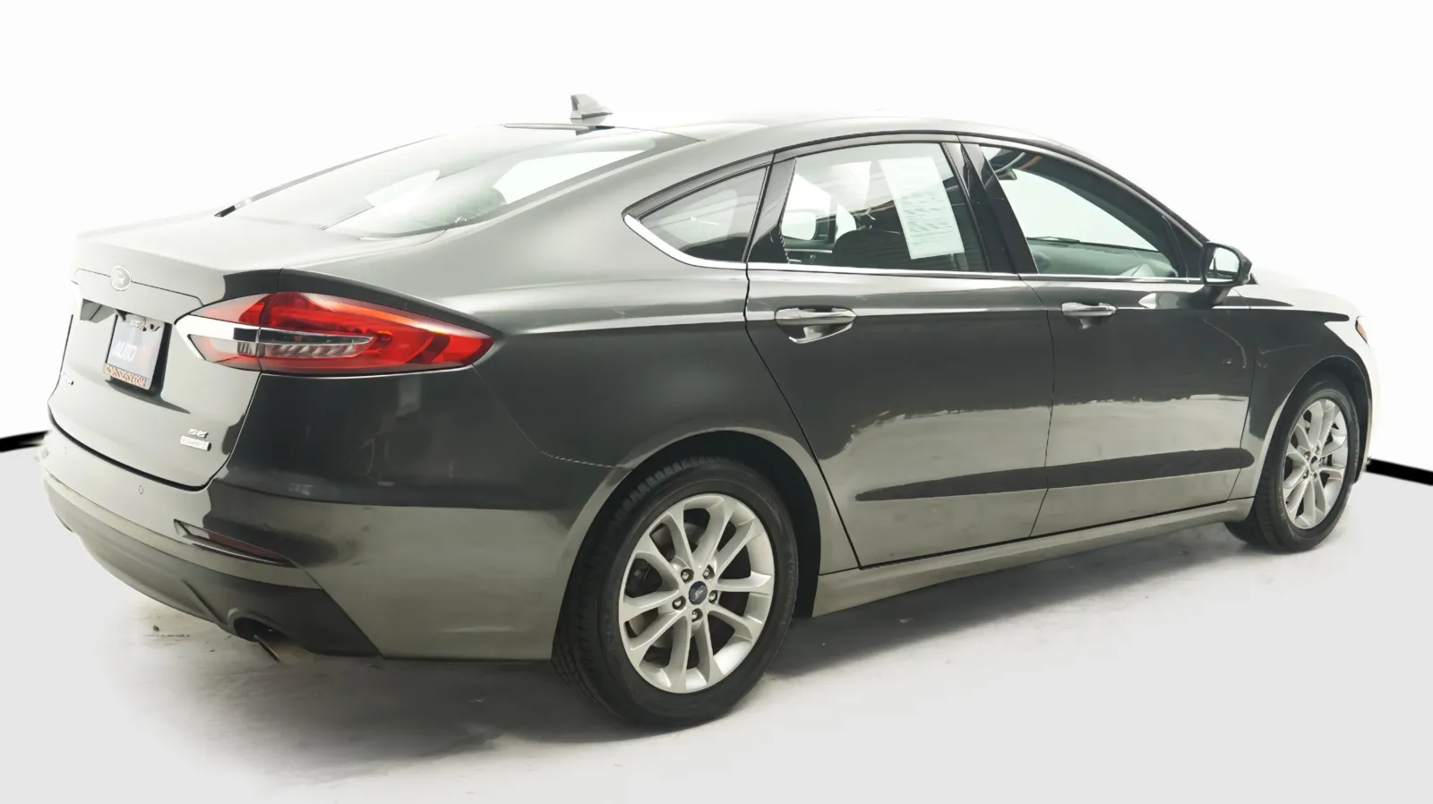 More photos of 2019 Ford Fusion SE at Auto City, CA