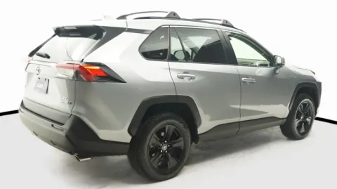 More photos of 2020 Toyota RAV4 Hybrid XLE at Auto City, CA