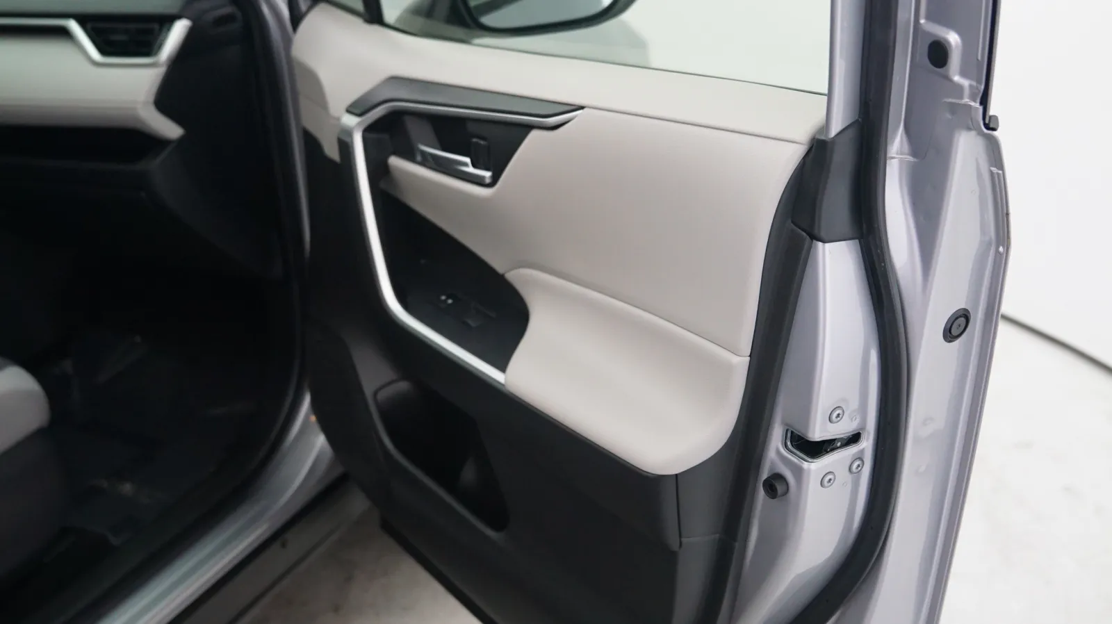 Toyota RAV4 photo 14