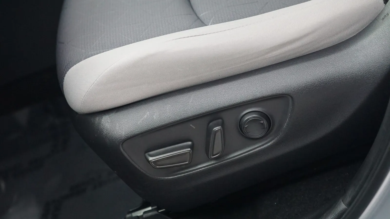 Toyota RAV4 photo 15