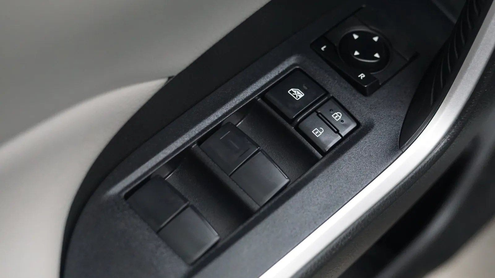 Toyota RAV4 photo 16