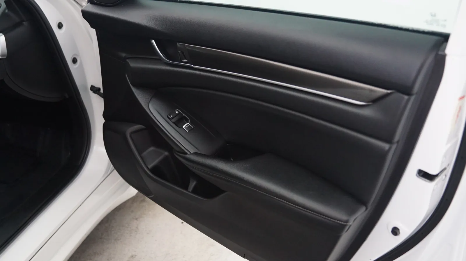 Honda Accord photo 11