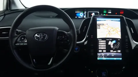 More photos of 2020 Toyota Prius Prime XLE at Auto City, CA