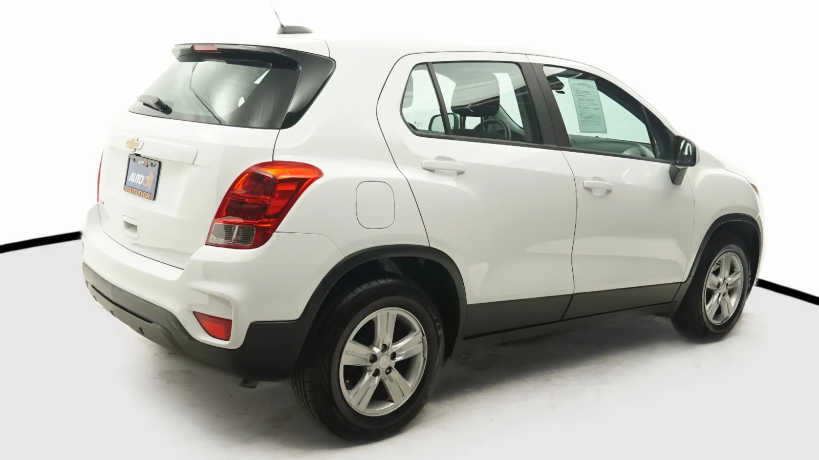 More photos of 2020 Chevrolet Trax LS at Auto City, CA