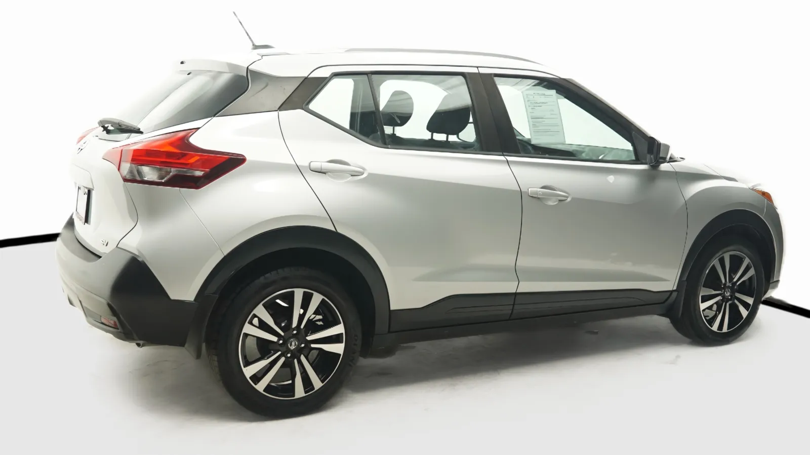 More photos of 2019 Nissan KICKS SV at Auto City, CA