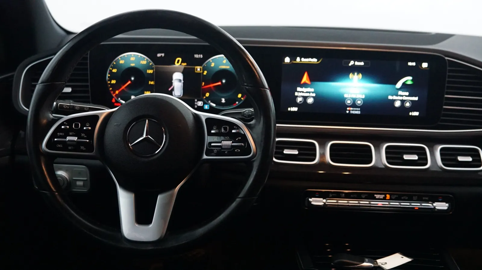 More photos of 2020 Mercedes-Benz GLE 350 at Auto City, CA